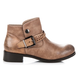 Cizme joase cu model maro Cizme joase cu model maro