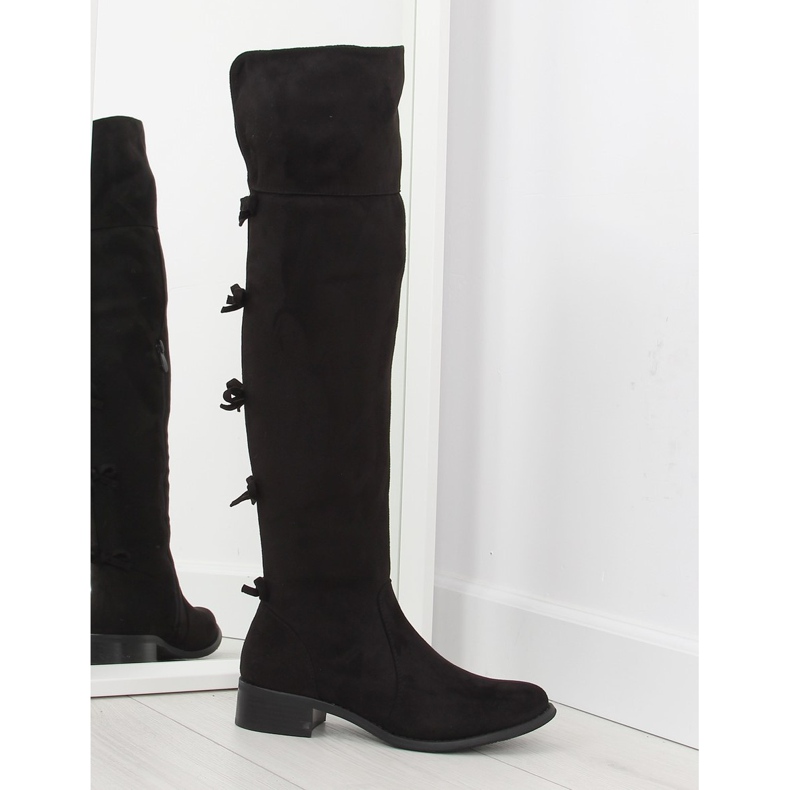 Cizme negre cu coapse negru