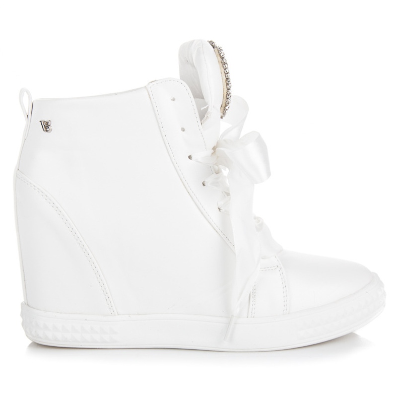 Vices Adidași legați cu o panglică alb Vices Adidași legați cu o panglică alb