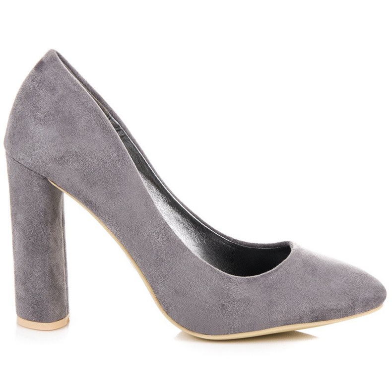 Pompe din piele de căprioară pe un stâlp gri