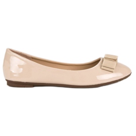 Balerini lacuiti cu fundita maro