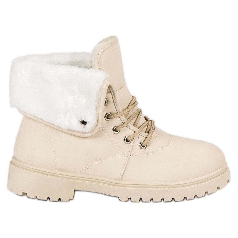 Capcane bej cu blană