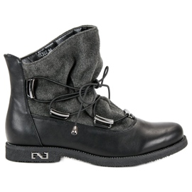 Cizme negre pe toc plat negru