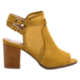 Evento Sandale închise elegante galben