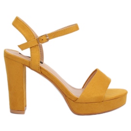 Sandale galbene HJ101 cu platformă galbenă Sandale galbene HJ101 cu platformă galbenă