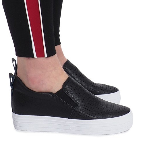 Adidași negri cu deschidere pe o pană Rockvale negru Adidași negri cu deschidere pe o pană Rockvale negru