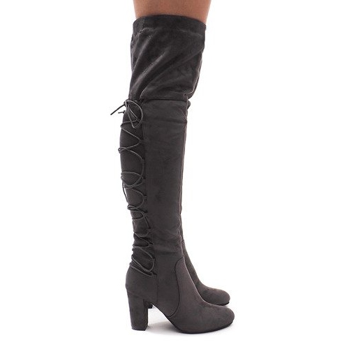 Cizme din piele de căprioară pe o bară 15135-67 Gri Cizme din piele de căprioară pe o bară 15135-67 Gri