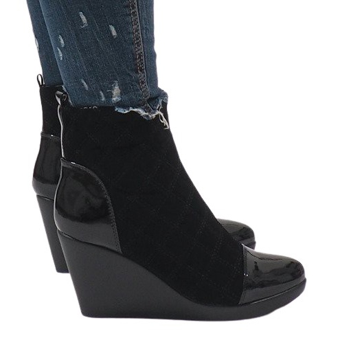 Cizme elegante pe pană 1455 negru Cizme elegante pe pană 1455 negru