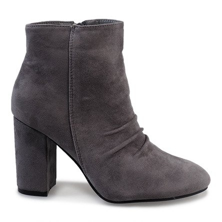 Cizme din piele de căprioară gri pe stâlpul 0M803 Cizme din piele de căprioară gri pe stâlpul 0M803