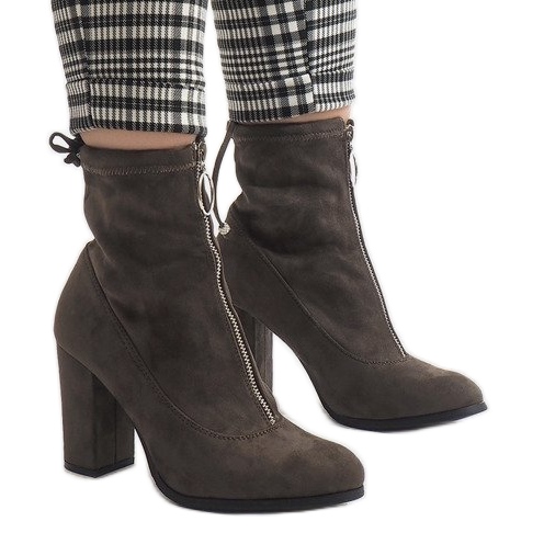 Cizme din piele de căprioară verzi pe stâlpul C-7179 verde