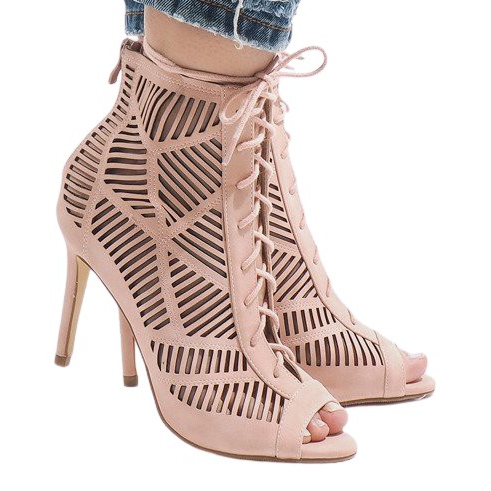 Cizme roz pe un știft 1610-225