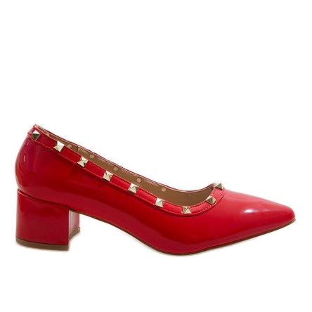 Pompele de lac negru pe stâlpul X-70 roșu