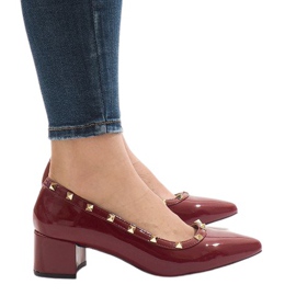 Pompele lăcuite bordeaux pe stâlpul X-70 roșu multicolor Pompele lăcuite bordeaux pe stâlpul X-70 roșu multicolor