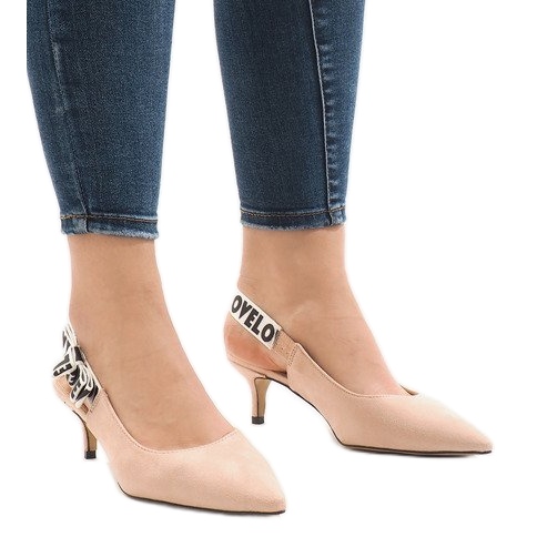 Pompele roz pe un toc HD-33