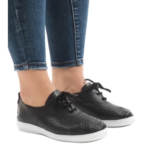 Adidași negri calați HR61116 negru