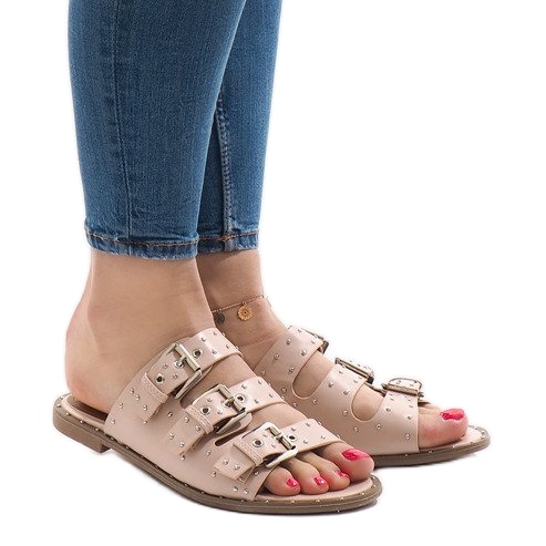 Papuci roz cu știfturi și cataramă F-3659 Papuci roz cu știfturi și cataramă F-3659