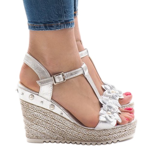 Sandale cu pene argintii cu flori T-682-5 gri