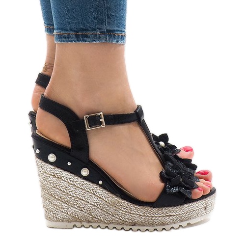 Sandale cu pene negre cu flori T-682-5 negru