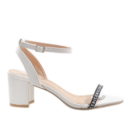 Sandale albe pe piele de piele de căprioară S-7347