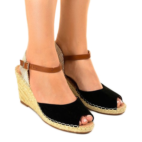 2895. Sandale cu toc negru