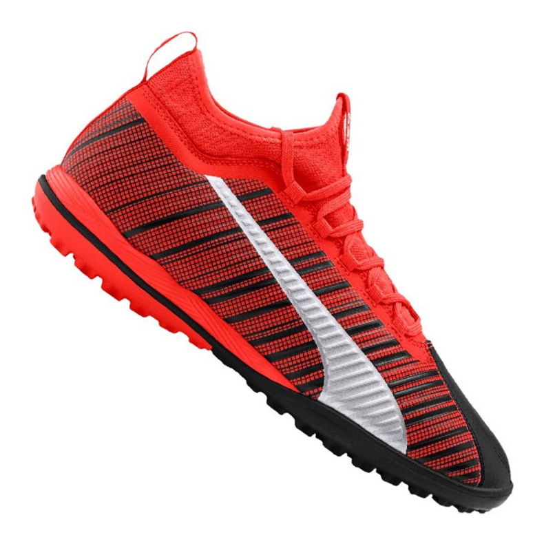 Ghete de fotbal Puma One 5.3 Tt M 105648-01 negru roșu Ghete de fotbal Puma One 5.3 Tt M 105648-01 negru roșu