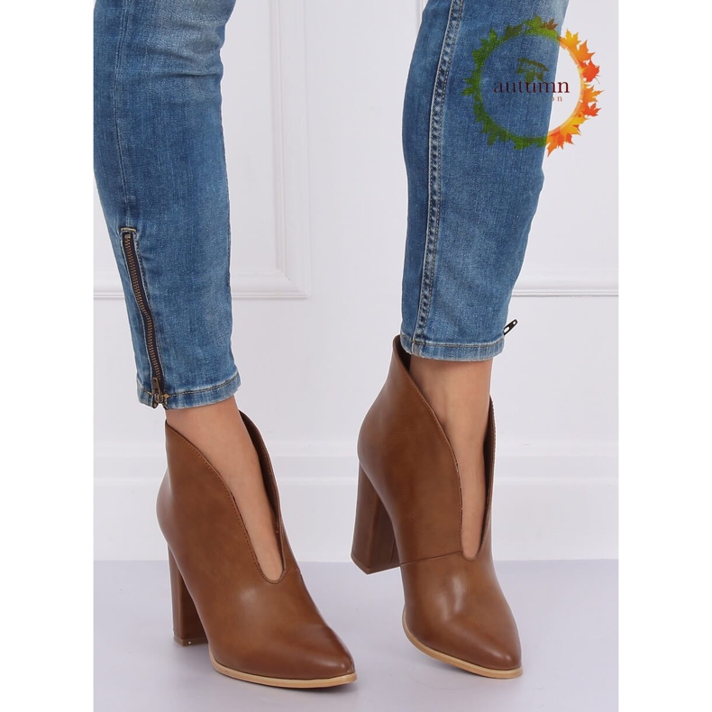 Cizme maronii cu cămilă decupată RB38P