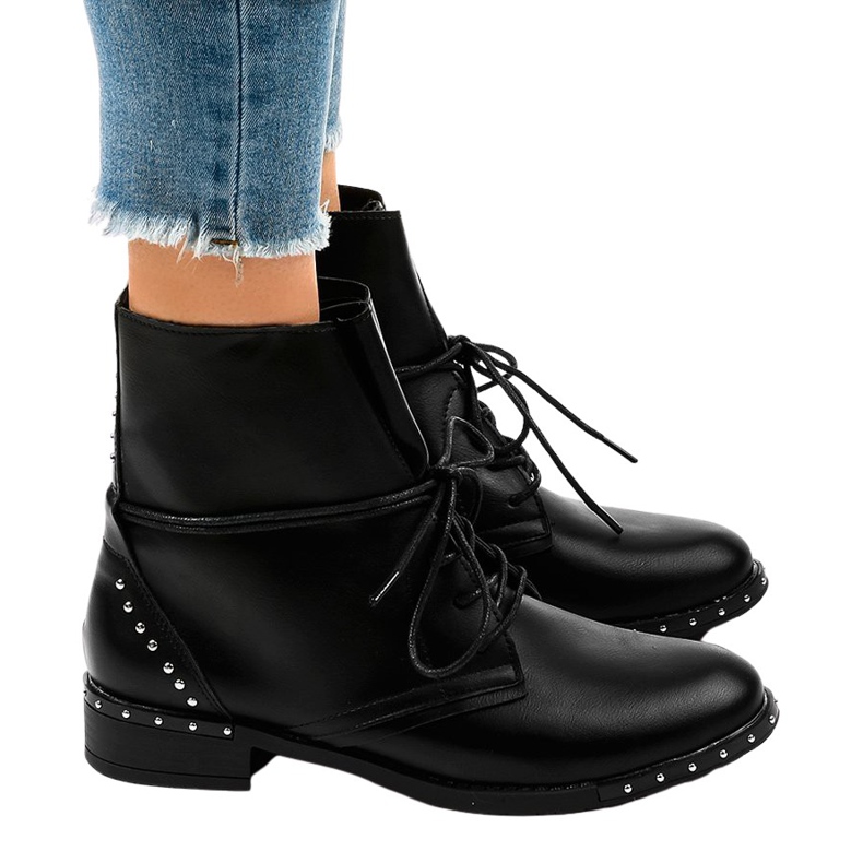 Cizme plate cu dantelă neagră A-251 negru