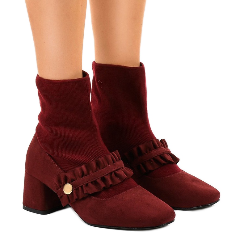 Pompe din velur roșu pe stâlpul JM8118Y Pompe din velur roșu pe stâlpul JM8118Y