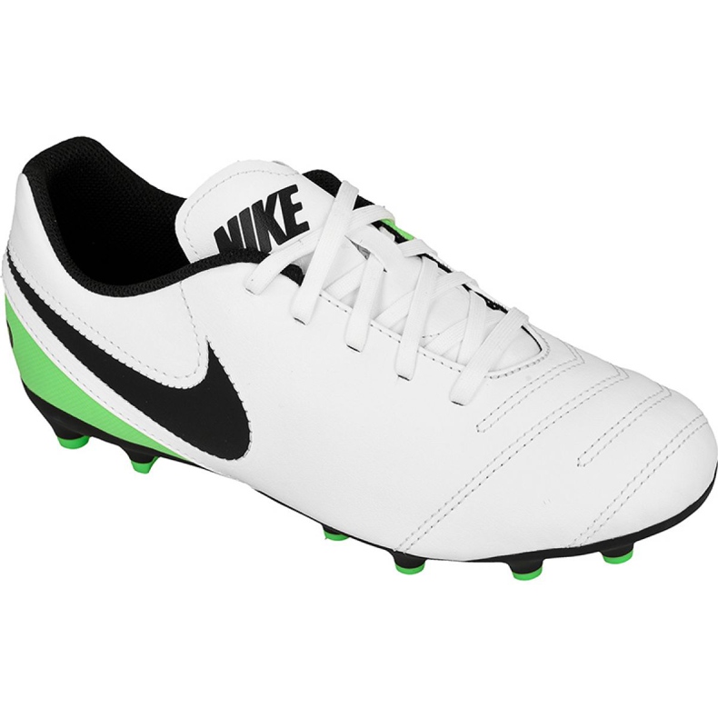 Pantofi de fotbal Nike Tiempo Rio Iii Fg Jr 819195-103 multicolor alb