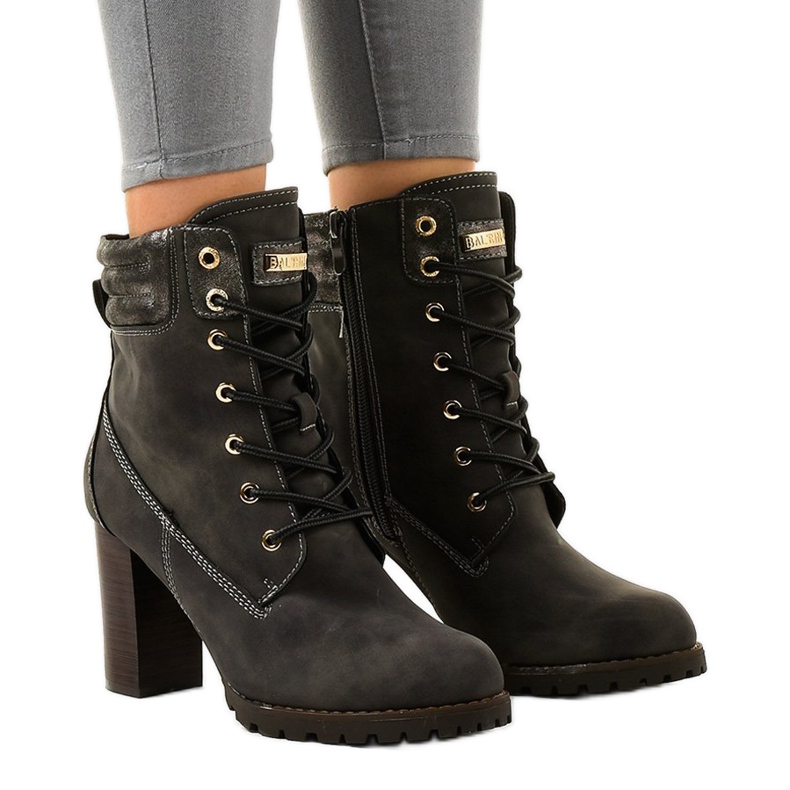 Cizme înalte gri pe postul 878-GA Cizme înalte gri pe postul 878-GA