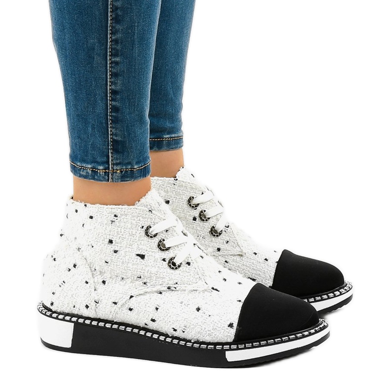 Cizme albe cu lacuri TS1811