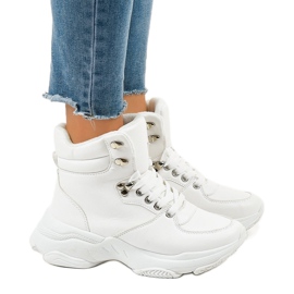 Adidași cu izolație albă pentru femei C-3132 Adidași cu izolație albă pentru femei C-3132