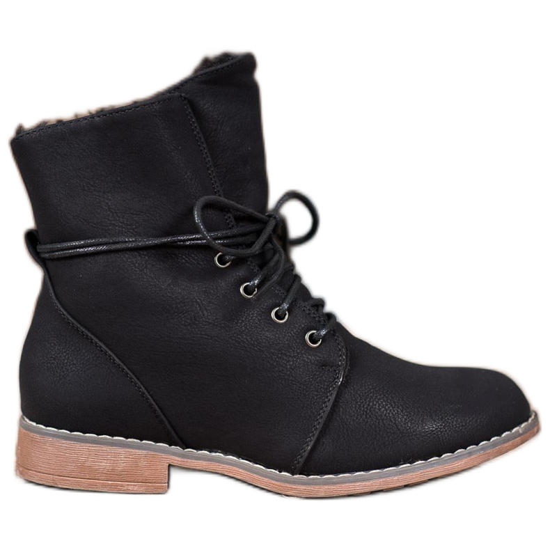 Queentina Trappers cu stil negru