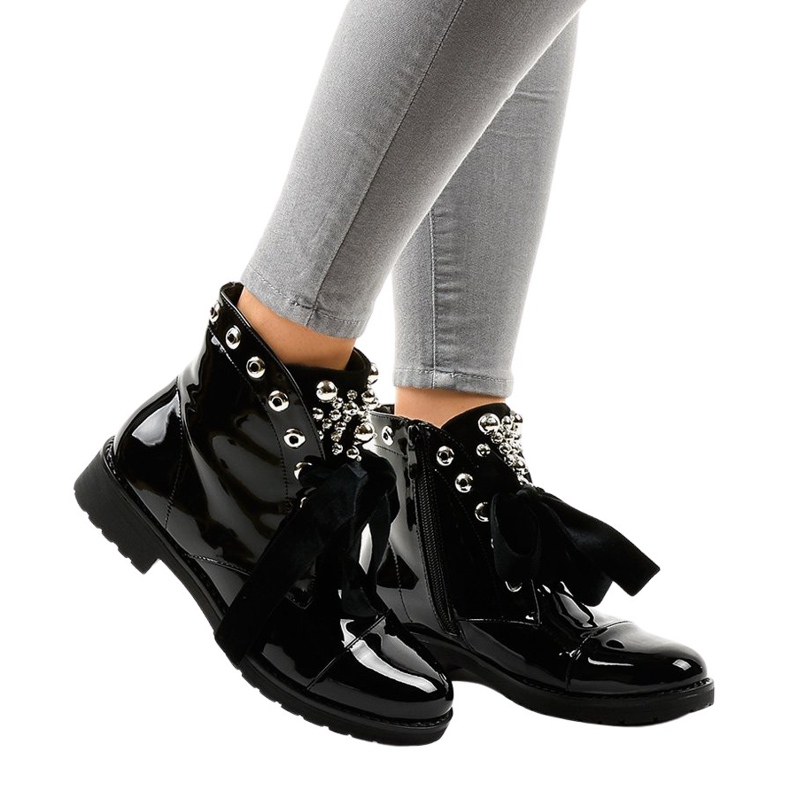 Ghete izolate lacate negre A3320EA negru Ghete izolate lacate negre A3320EA negru