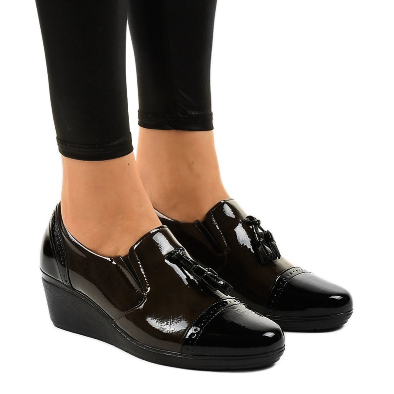 Pantofi negri cu pană 7-9022 negru