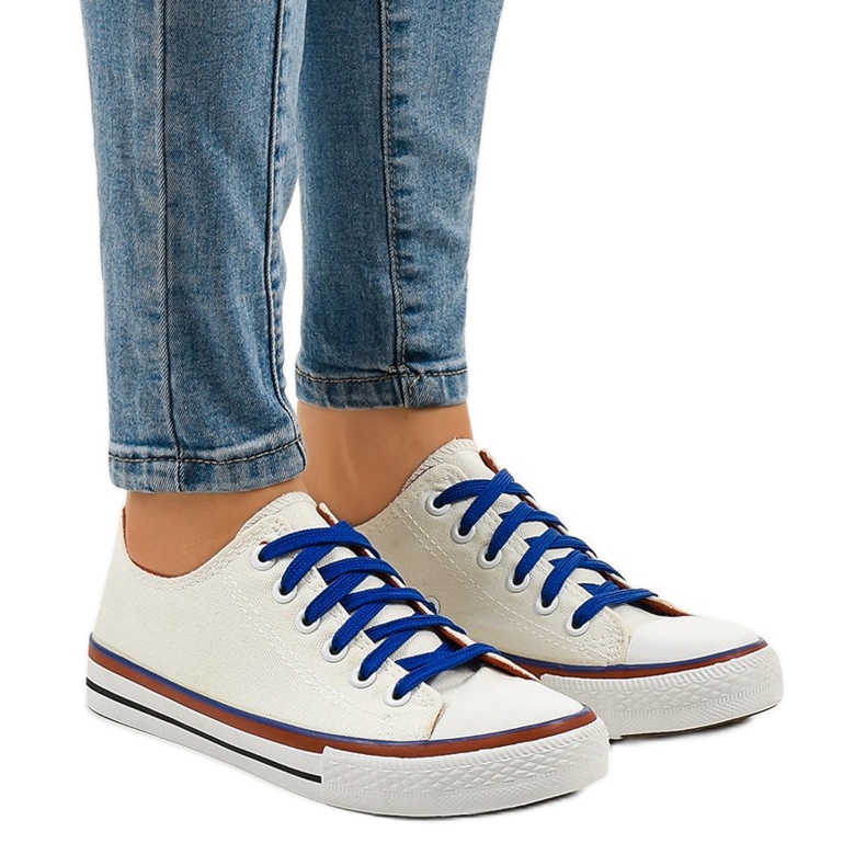 Adidași clasici de culoare albă W03