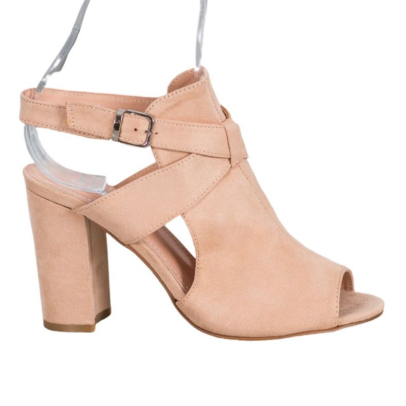 Seastar Sandale elegante pe un bar maro