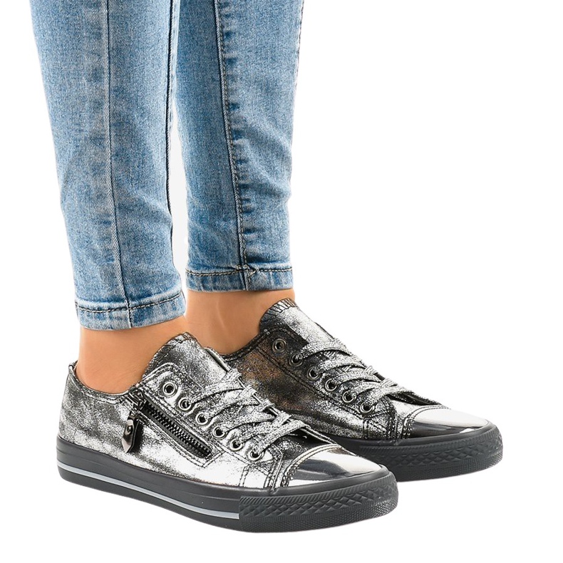 Adidași gri strălucitori TL-64 Adidași gri strălucitori TL-64