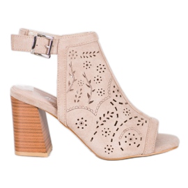 Mannika Sandale ajurate încorporate maro Mannika Sandale ajurate încorporate maro