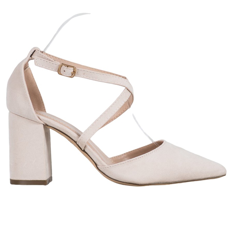 Diamantique Pompele pe un stâlp maro