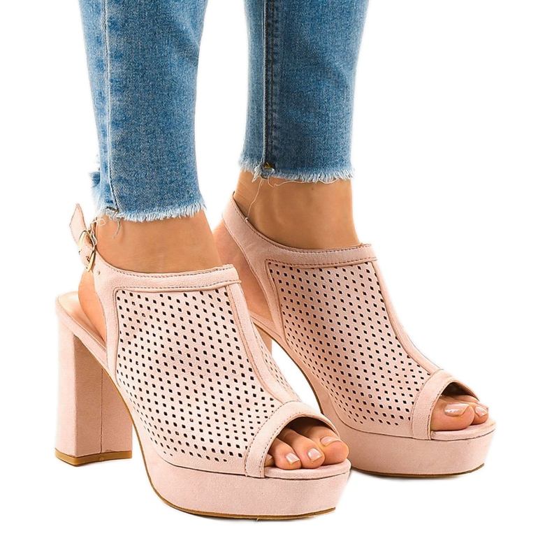 Sandale cu toc ajurat bej 9R82 Sandale cu toc ajurat bej 9R82