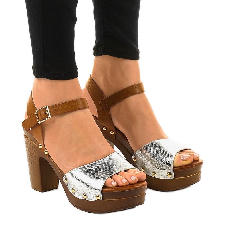 Sandale cu tocuri argintii 150-615 maro gri