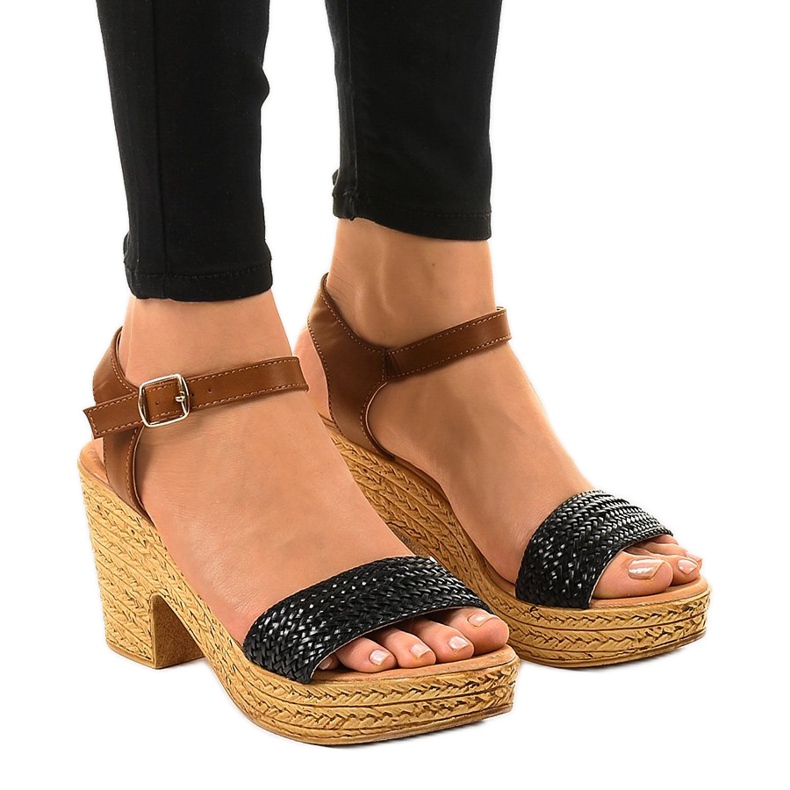 Sandale negre cu toc înalt 150-614 maro negru