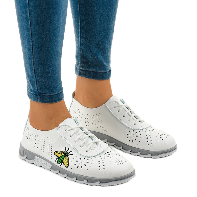 Adidași ajurati albi cu amprenta JH81171-1