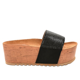 Papuci negri pe platforma 77-99 negru