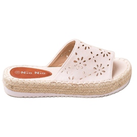 Nio Nio Papuci Pe O Platformă De Paie bej