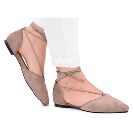 Lu Boo a legat balerini în Spitz Larissa Khaki Suede kaki