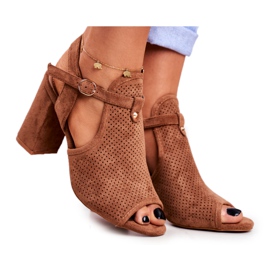 BUGO Sandale de damă pe toc ajurat Kira maro BUGO Sandale de damă pe toc ajurat Kira maro