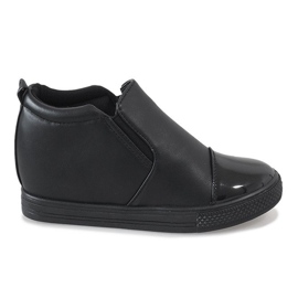 Adidași negri pe pană DD409-1 negru