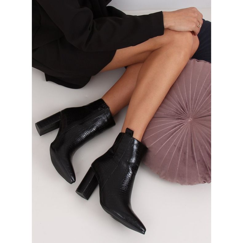 Cizme negre din piele de șarpe cu toc RB54 Negru